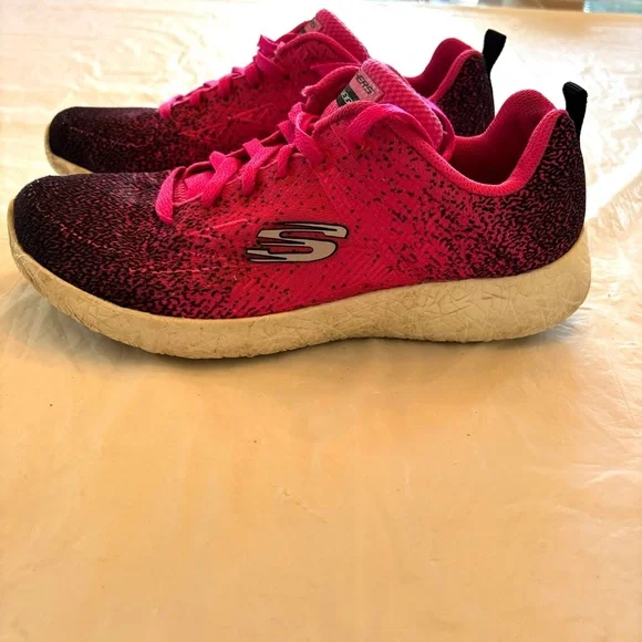 Sketchers lite weight air cool sneakers pink memory foam SZ 7. Worn few times - Picture 4 of 12